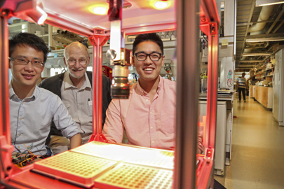 From left, Fang Guo, a postdoctoral fellow in the Rosbash lab and co-inventor of the FlyBox, Professor Michael Rosbash and Jae Jung ’15, whose project was funded among the other SPROUT award winners.