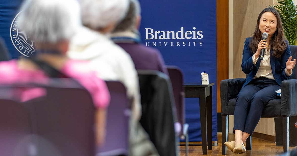 Il potere della scienza Brandeis |  Copertura del fine settimana del 75° anniversario |  Storie |  Brandeis nel 75