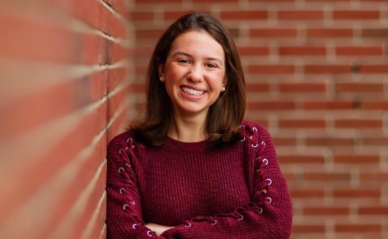 Headshot of tutor Dana Jaffe