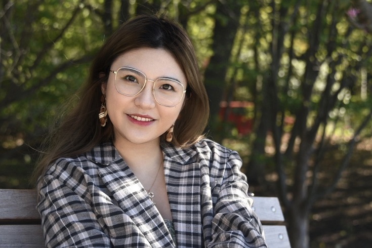 Headshot of tutor Helen Yang
