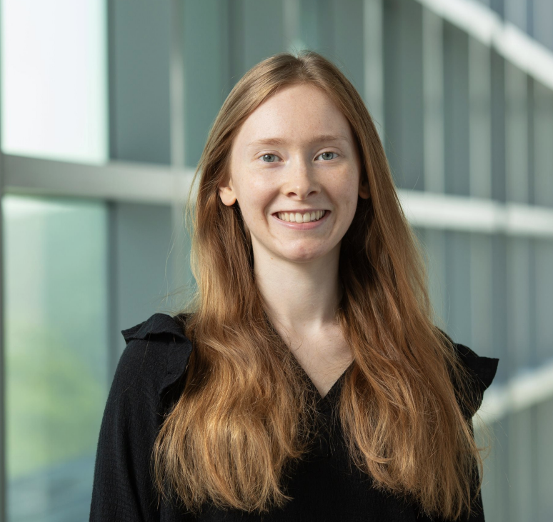 headshot of alumni fiona stewart