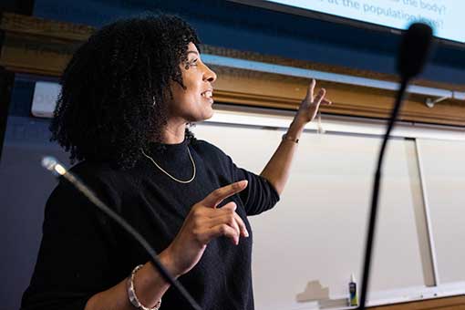 Siri Suh teaching at the front of the class