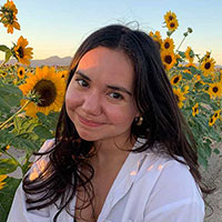 Gabriela Mendoza Cueva in a sunflower field