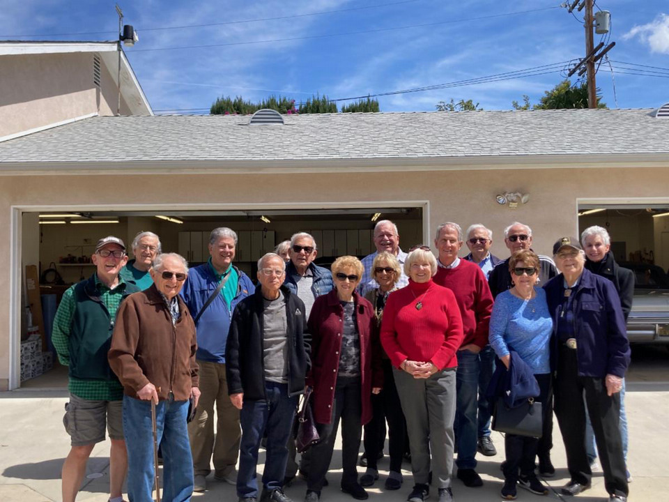 Group photo standing 