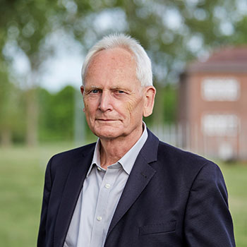 Headshot of Ulrich Ganz smiling