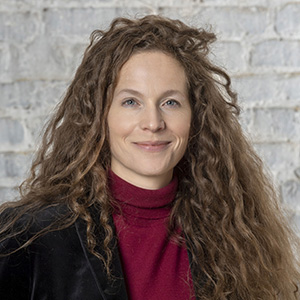 Head shot of Sandra Richter with a soft smile