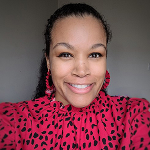 Head shot of Cynthia Porter with a soft smile