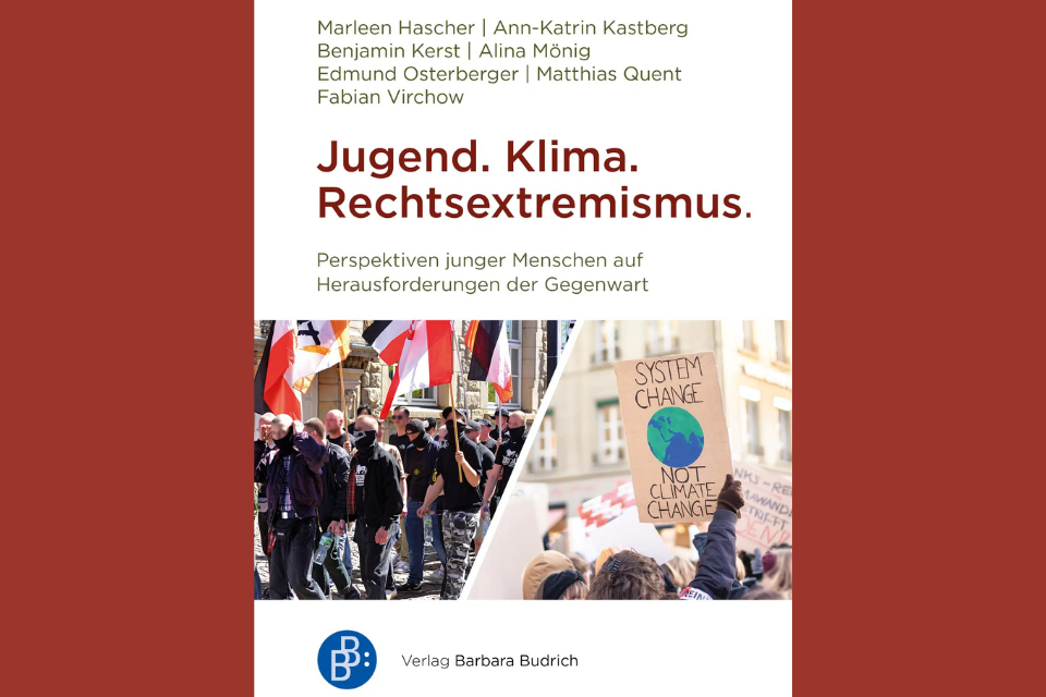 Dynamic image of Catan boardgame with the pieces on the board