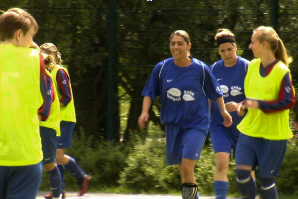 Dynamic image of Catan boardgame with the pieces on the board