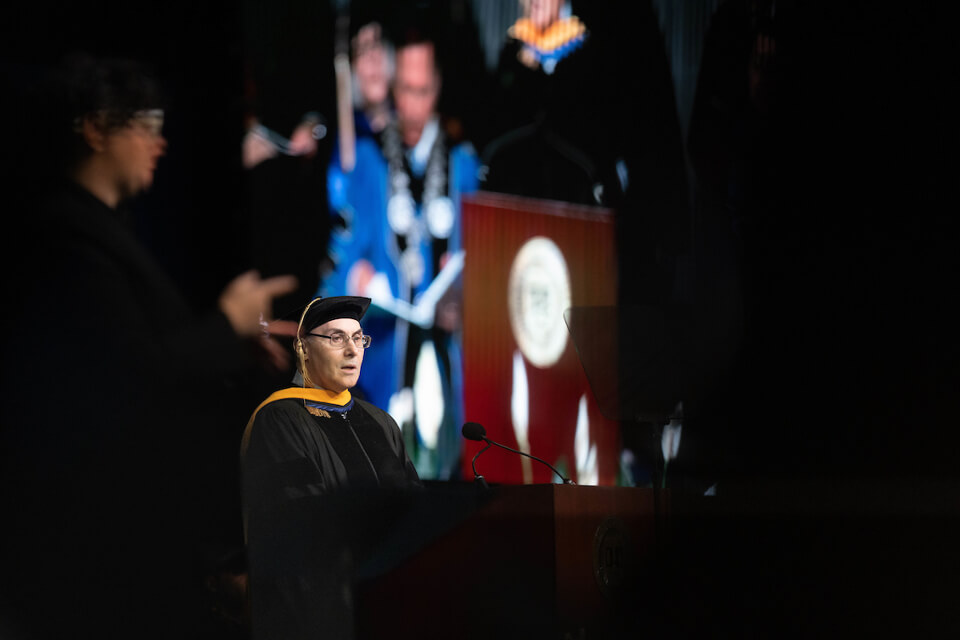 immunologist Drew Weissman ’81, MA’81, P’15, addresses the Class of 2023.