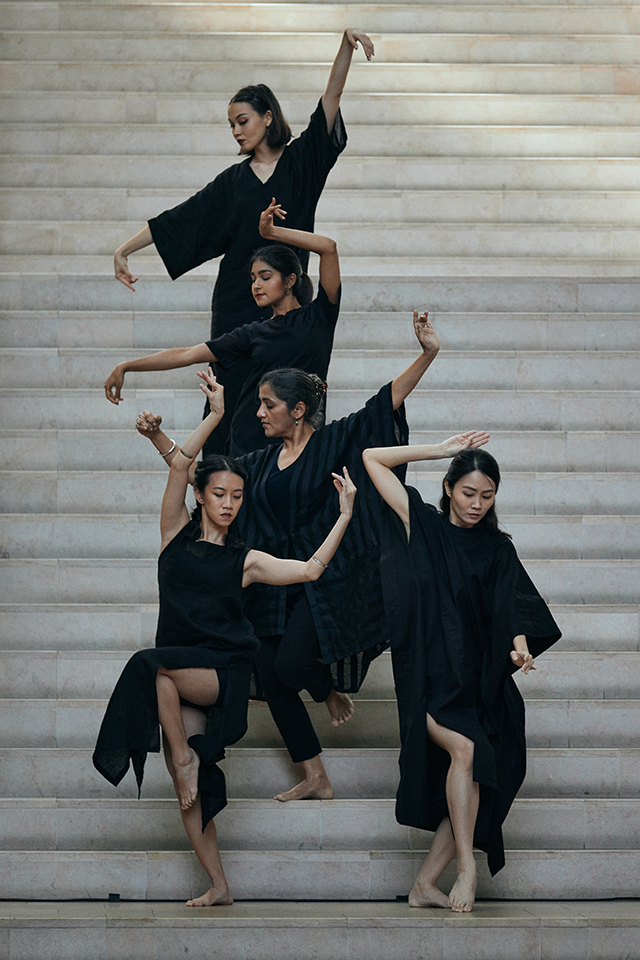 women dancing