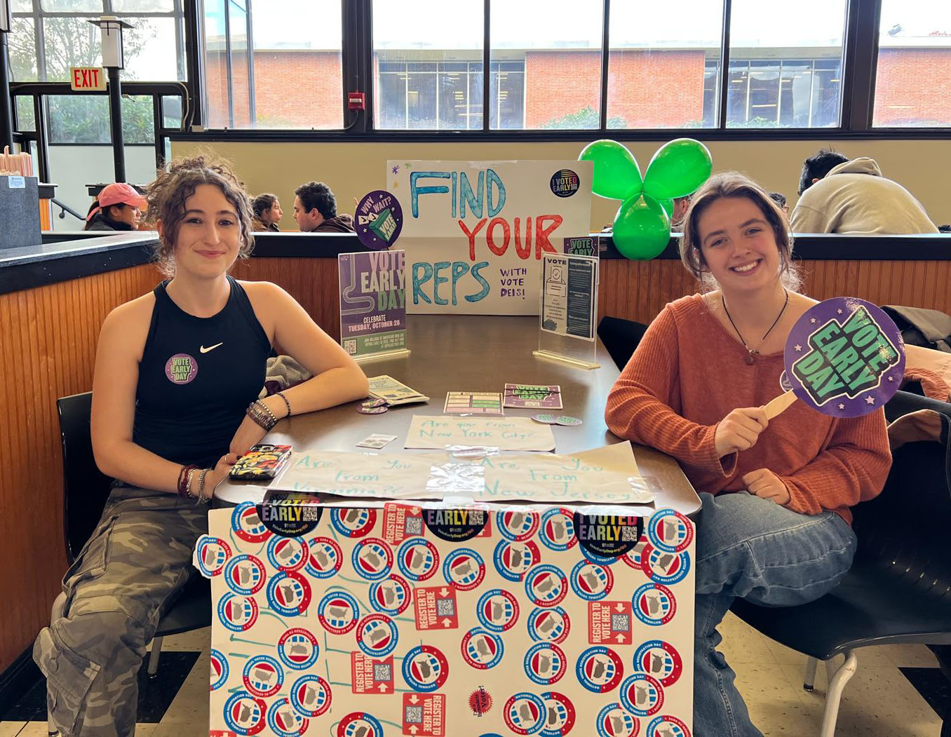 VoteDeis students hold voter support drive for early voting day