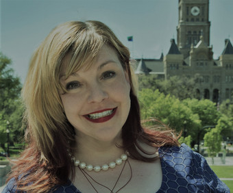 Headshot of Jennifer Seelig