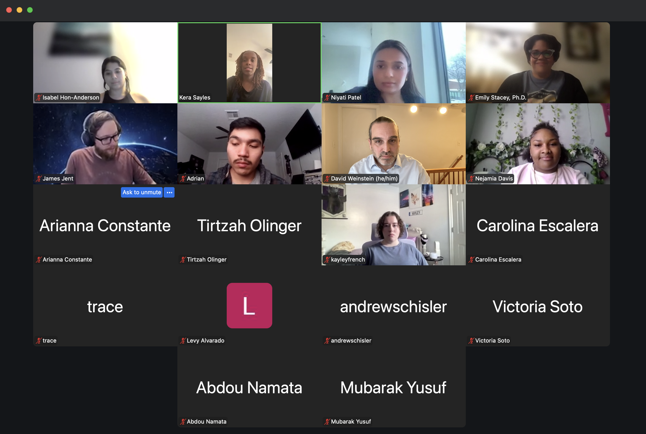 ENACT Student Delegate Niyati Patel and Assistant Director David Weinstein visit Prof. Stacey’s ENACT class.