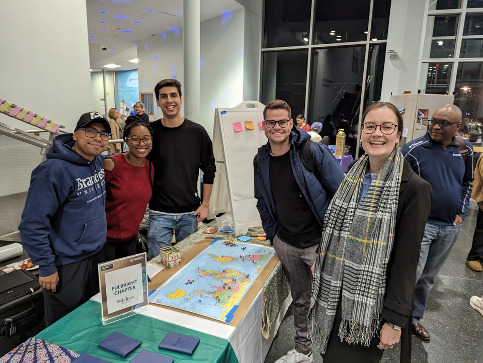 Students from Fulbright Chapter at the Global Bazaar