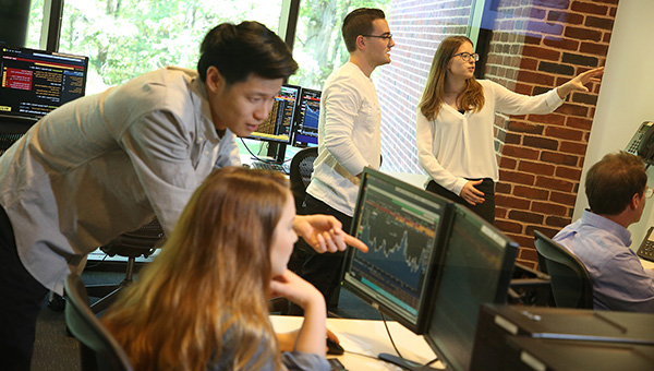 Students learning in Bloomberg lab