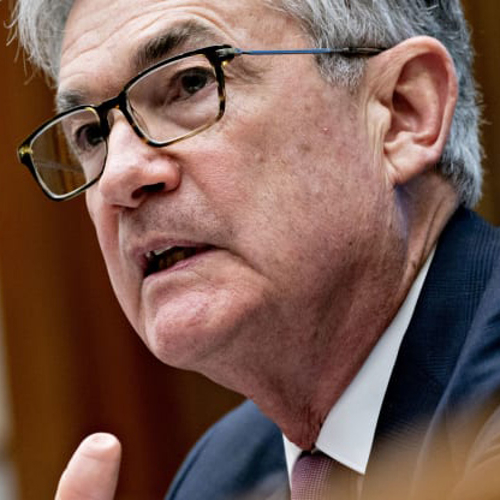 A picture of Fed Chairman Jerome Powell speaking.