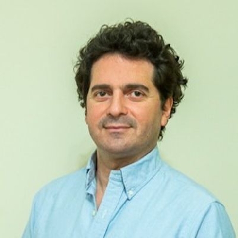Headshot of Gaston Tchicourel
