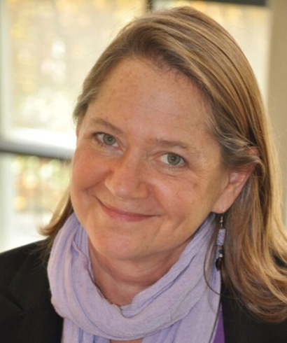 Headshot of Elizabeth Rosenzweig.