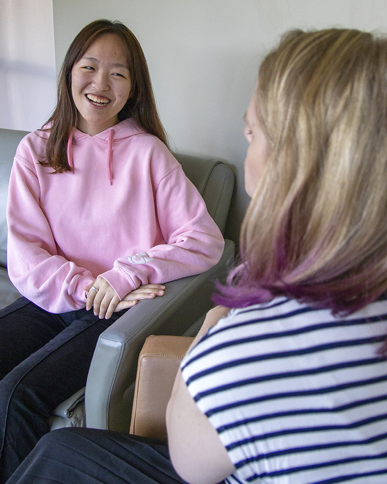 A student meets with a Hiatt Career Counselor