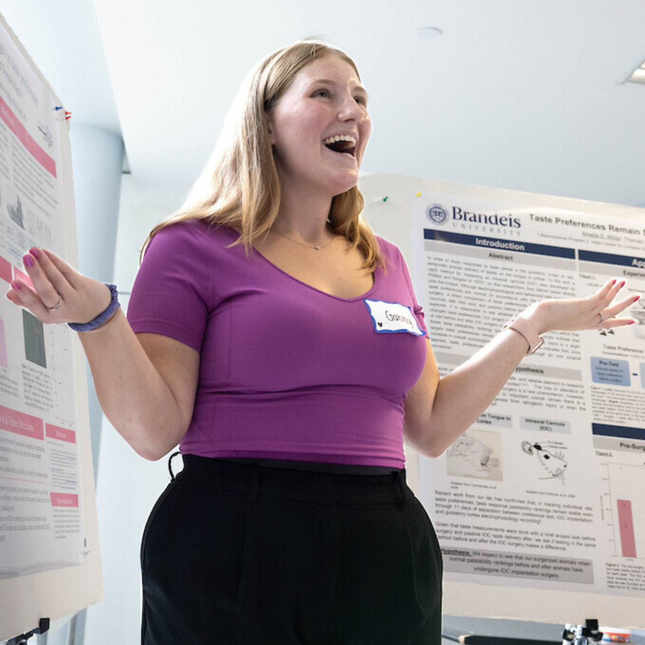 Dina Ocken ‘25 works in the lab in the Rosenstiel Basic Medical Sciences Research Center at Brandeis University on April 19, 2023. Photo/Dan Holmes