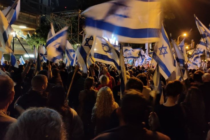 Protest on April 15. Photo by Yofi Tirosh 