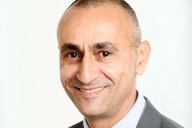 Headshot of Dr. Zohar Raviv