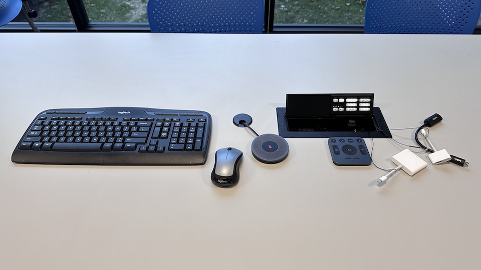 Brown 133 table controls