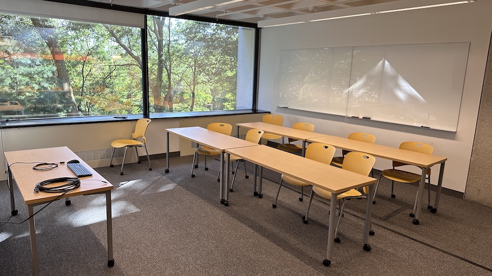 Heller Brown G51 back of room