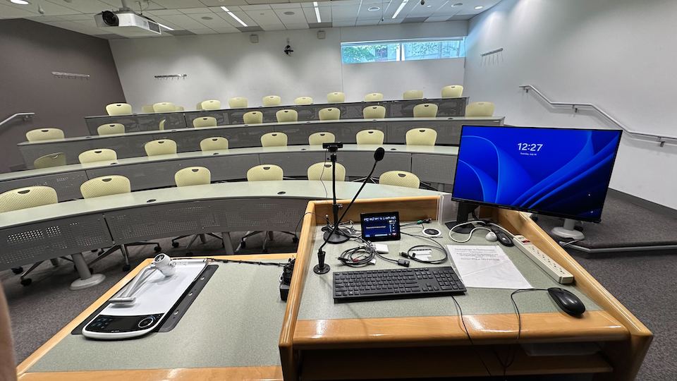 Heller Schneider G03 lectern