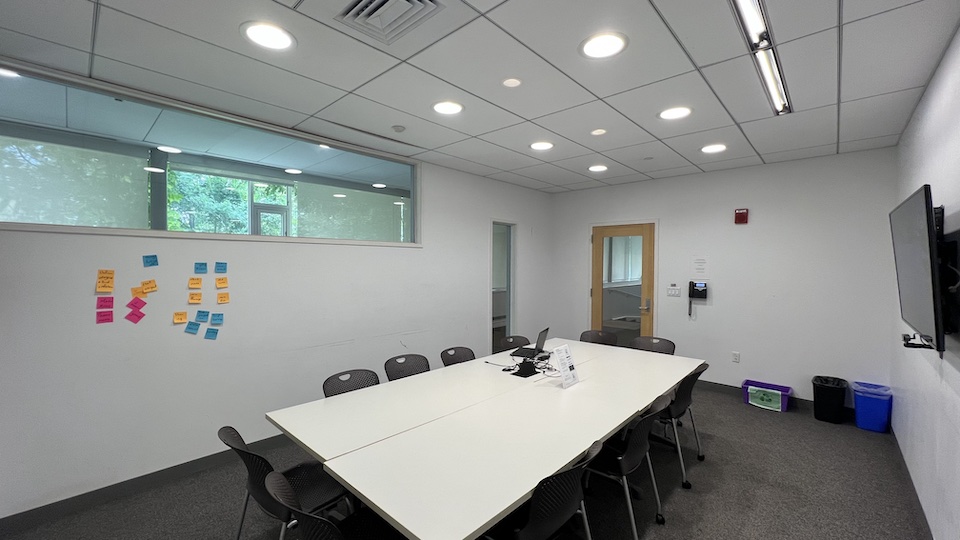 Heller Schneider G05 back of room