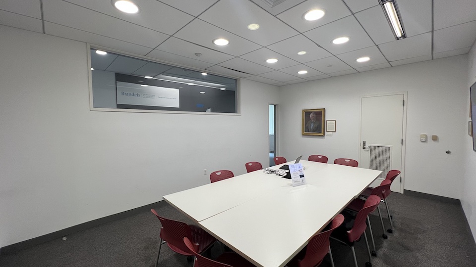 Heller Schneider G06 back of room