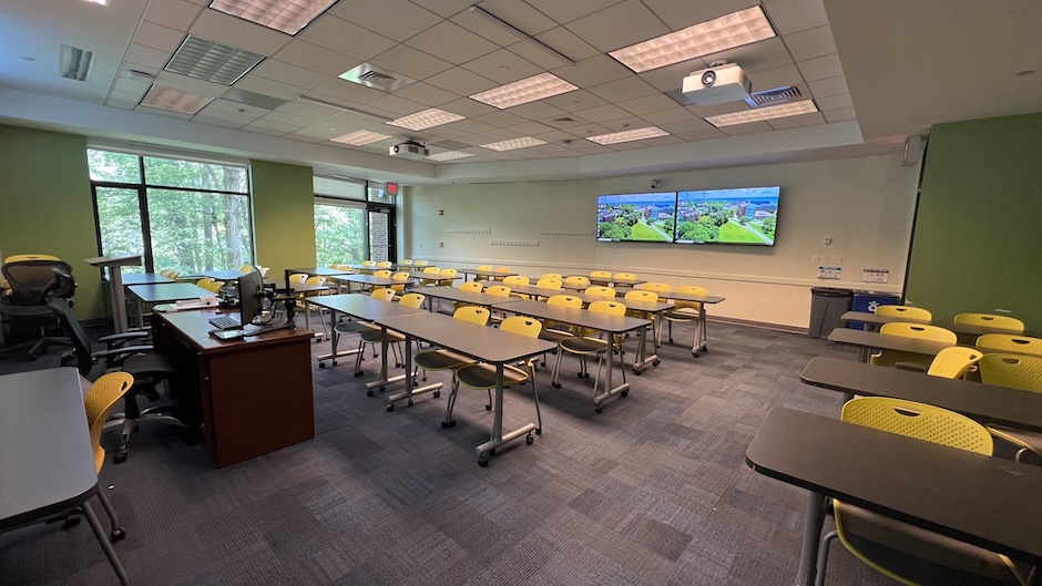 Lemberg 54 back of classroom