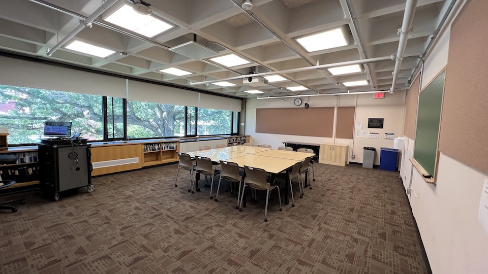 Lown 315 back of room