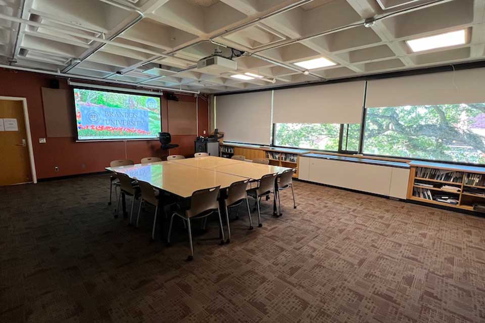 Lown 315 front of room