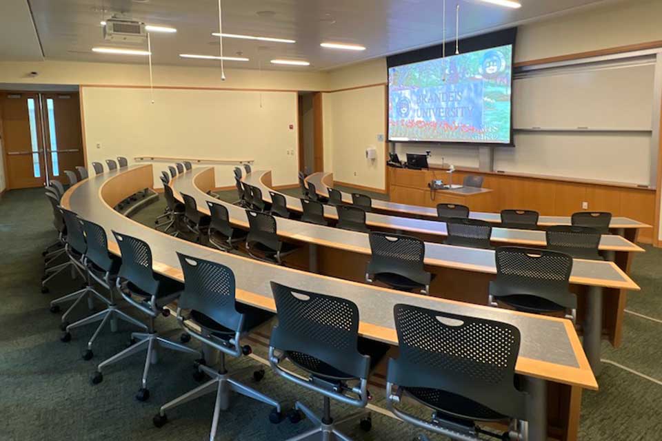 Mandel G12 front of classroom