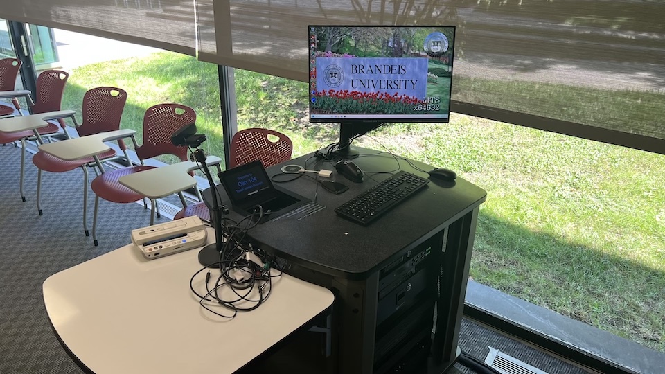 Olin-Sang 104 lectern