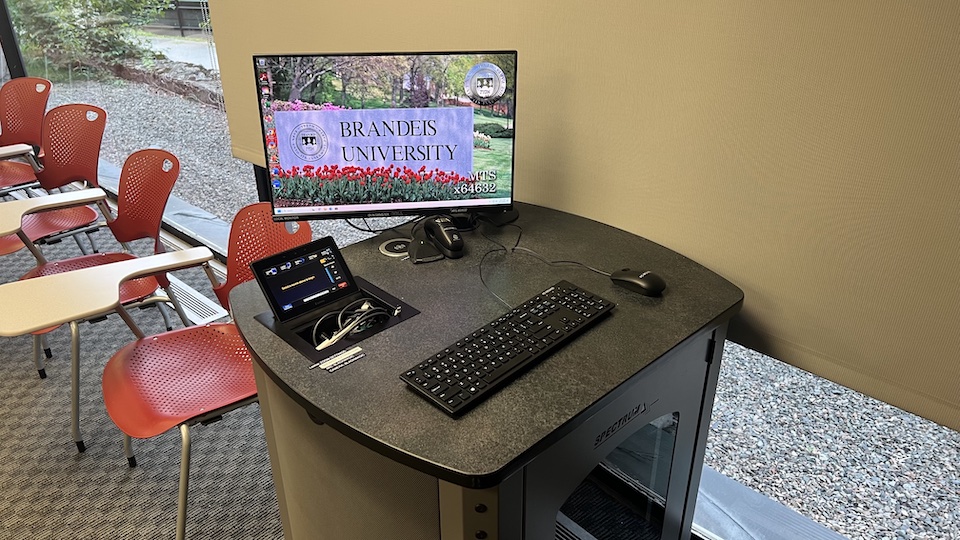 Olin-Sang 124 lectern