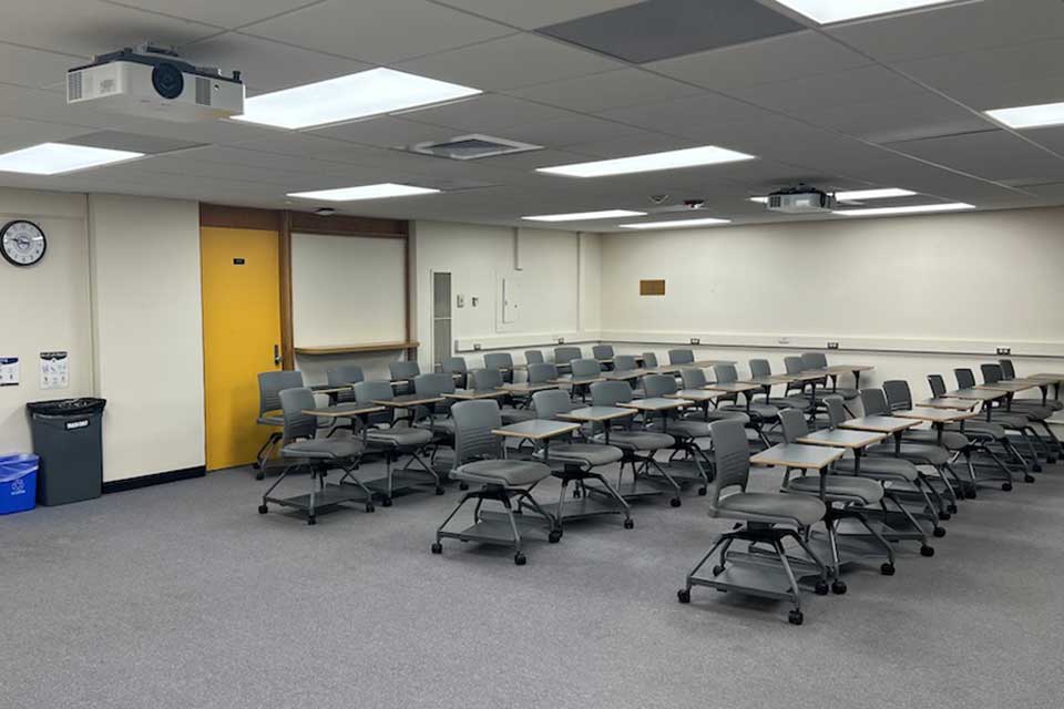 Shiffman 002 back of classroom