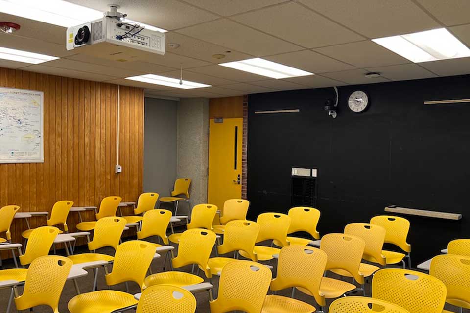 Shiffman 120 back of classroom