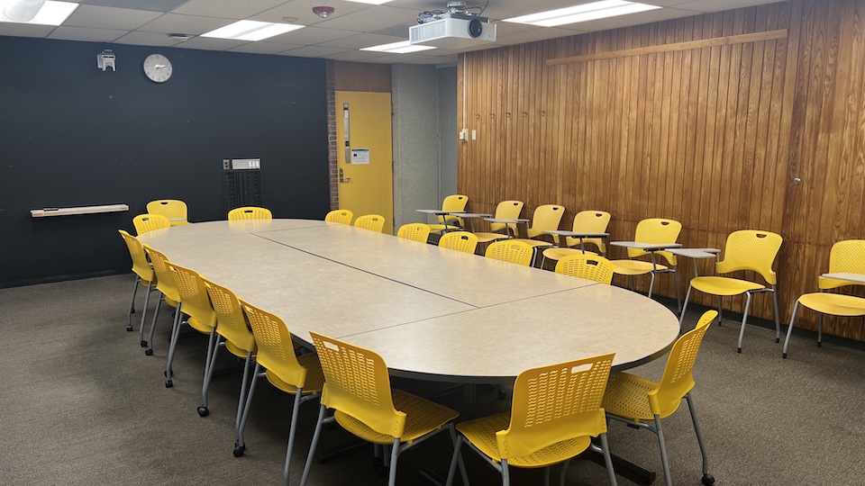 Shiffman 125 back of classroom