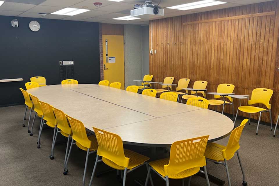 Shiffman 125 back of classroom