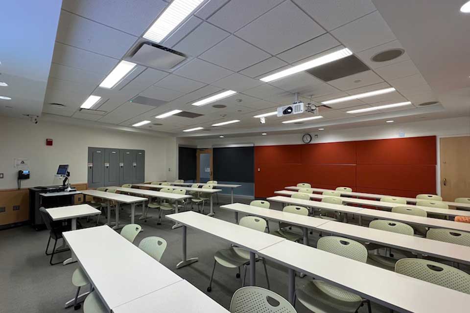 Shapiro Science Center LL16 back of classroom