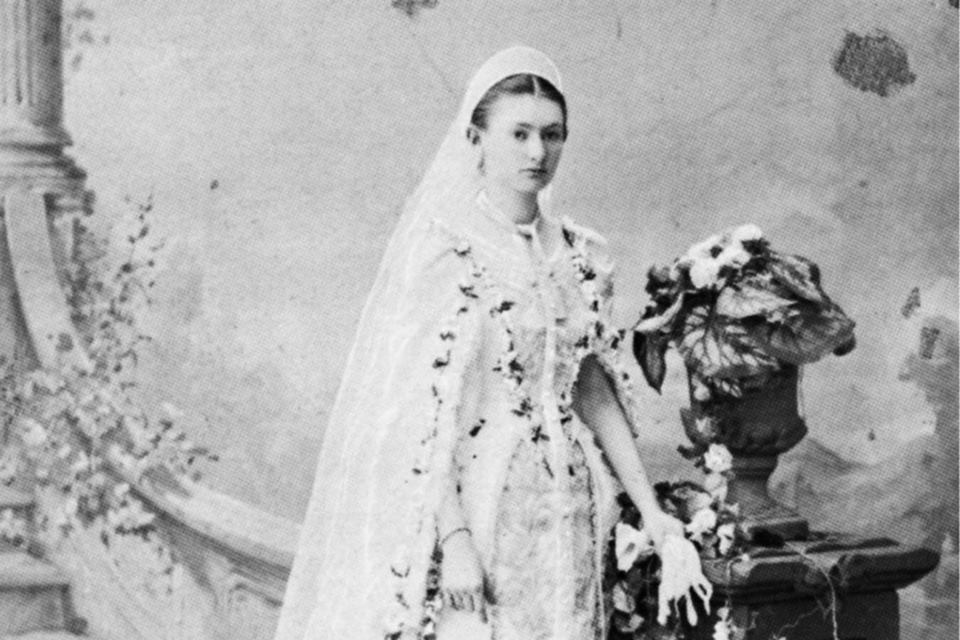 Poliakova in her wedding dress