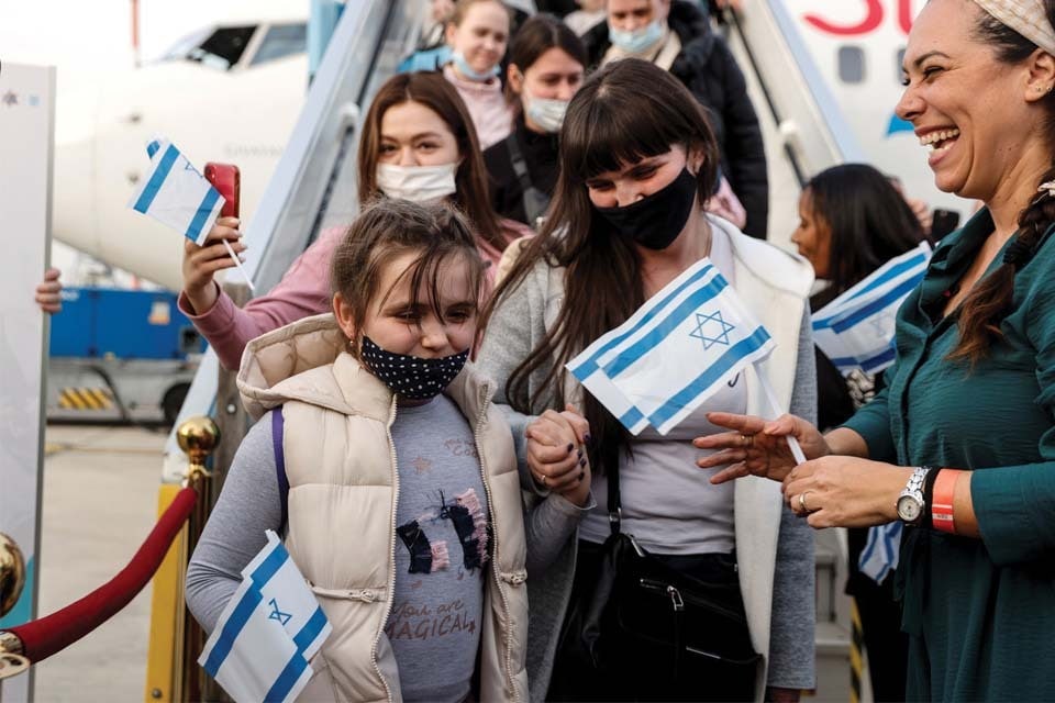 Ukrainians arriving via airplane in Israel
