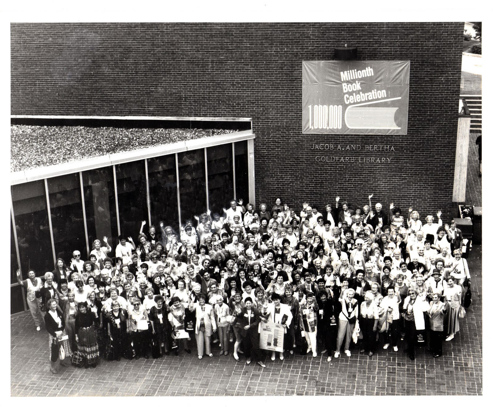 Millionth book crowd