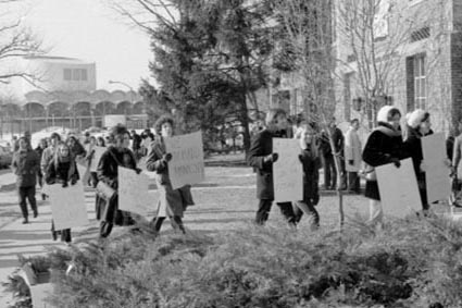 A number of Brandeis students holding posters protested outside of Ford Hall in support of the occupying students. January 8-18, 1969