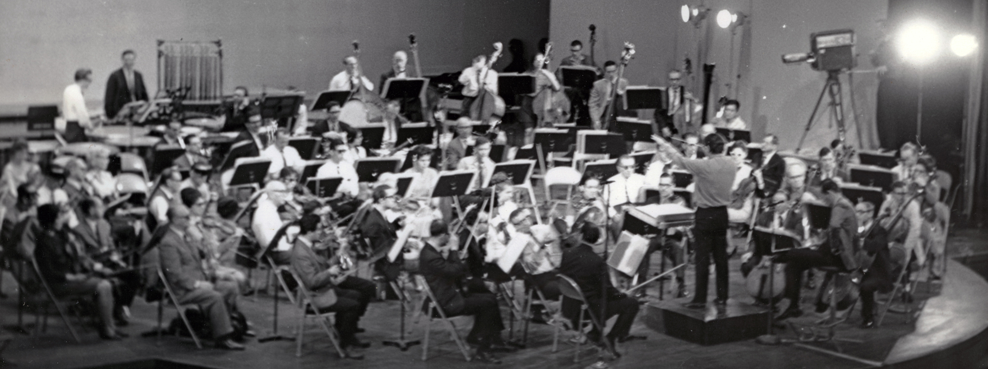 Henri Lazarof conducting