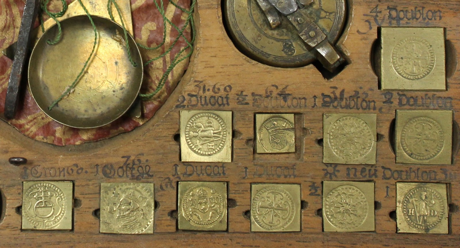 A view of the box with grain weights