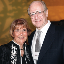 Fellows Joan ’60 and Milton Wallack ’60, co-chairs of the 50th Reunion Committee.